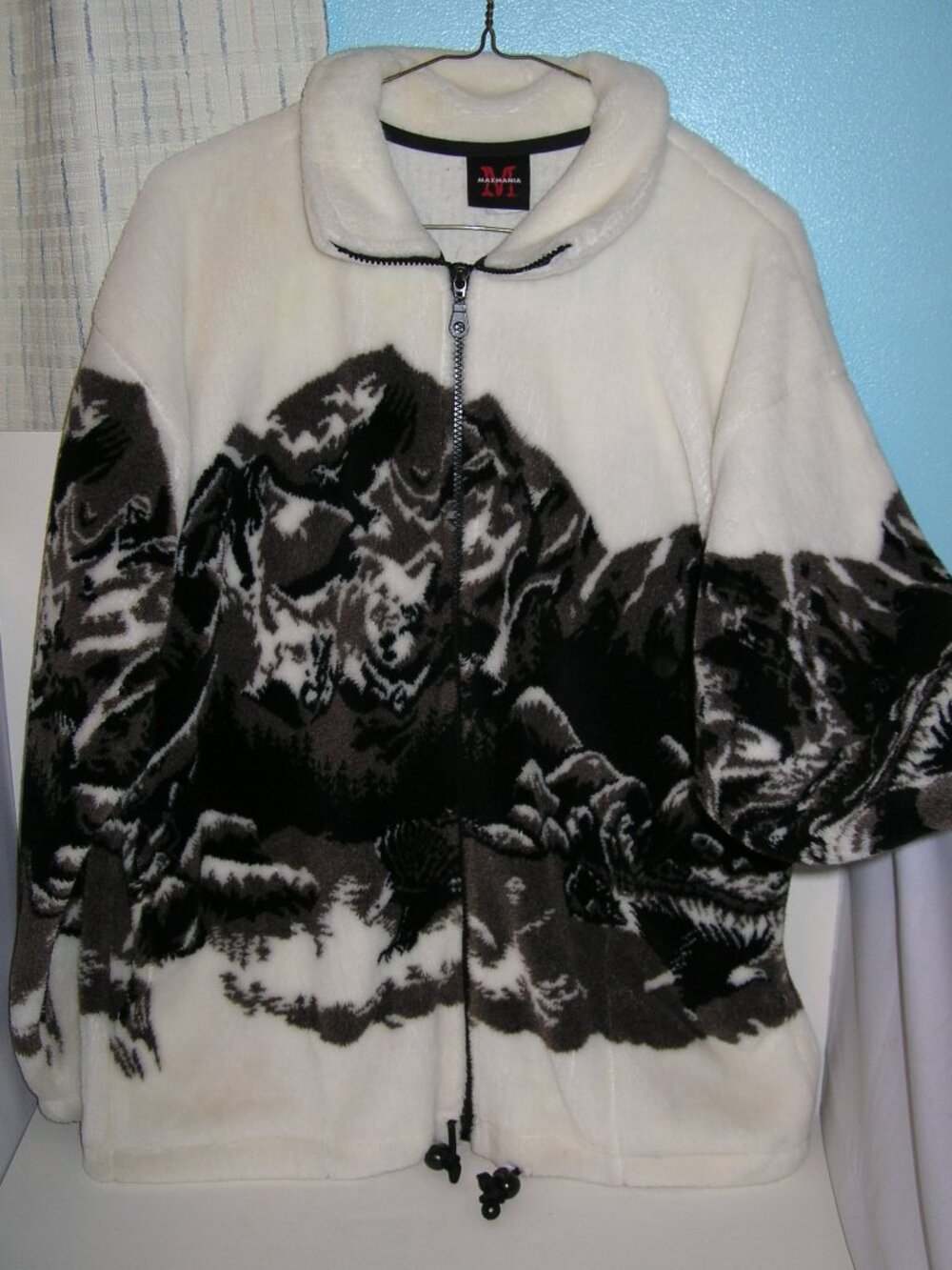 Women's  Fleece Scenery Zippered Jacket  Medium 2 Pockets 100% Poly 54